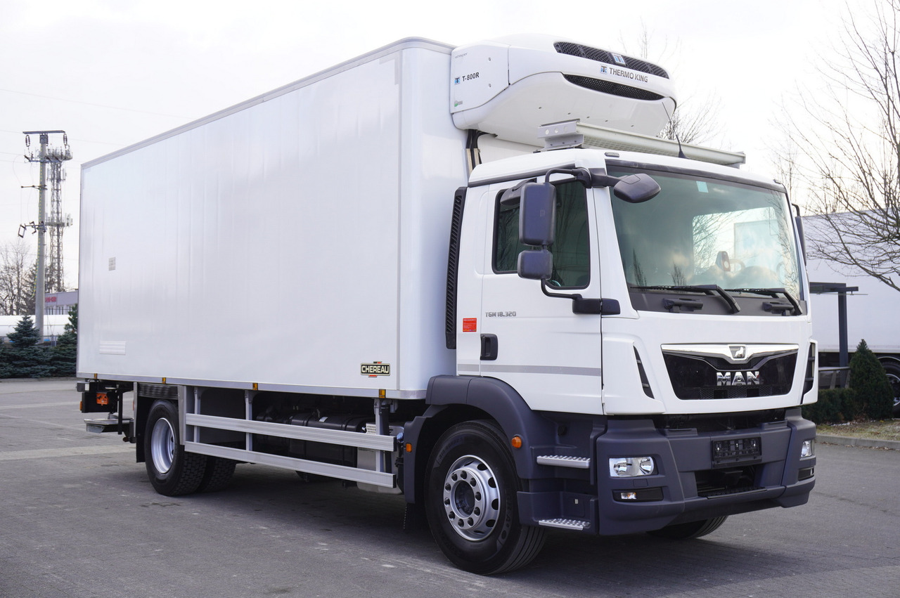 MAN TGM 18.320 / CHEREAU meat hook refrigerator / Carcass elevator - Camion frigorifique: photos 1 MAN TGM 18.320 / CHEREAU meat hook refrigerator / Carcass elevator - Camion frigorifique: photos 1