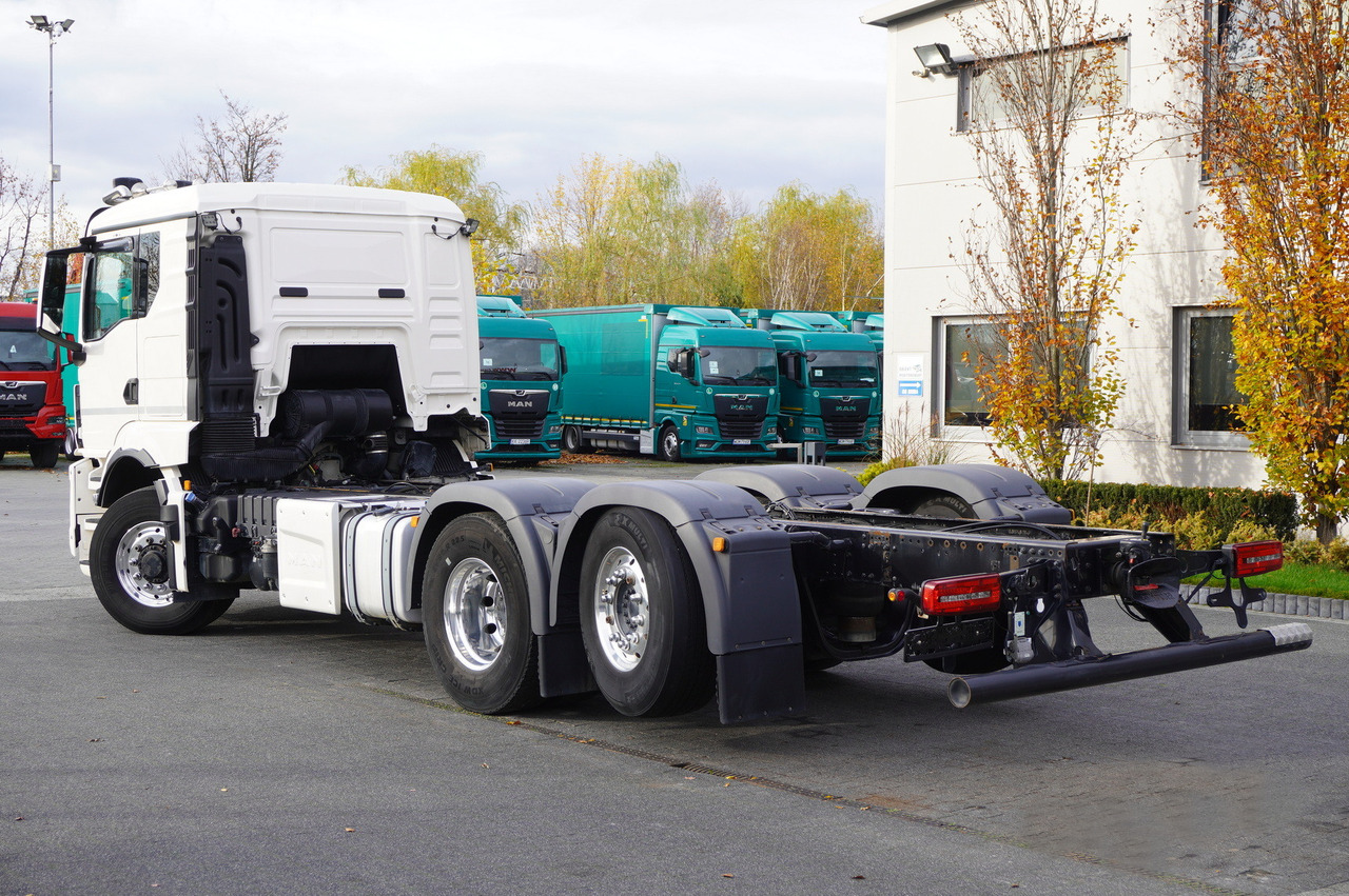 MAN TGS 26.510 6x4/4 Hydrodrive / Steering axle / Retarder / Sleeper cab - Châssis cabine: photos 3 MAN TGS 26.510 6x4/4 Hydrodrive / Steering axle / Retarder / Sleeper cab - Châssis cabine: photos 3