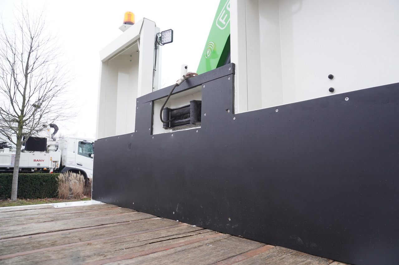 MAN TGS 35.360 E5 8x2 / HDS HIAB XS 166 HIDUO / 6.2 t lifting capacity / 12 m reach - Camion grue: photos 5 MAN TGS 35.360 E5 8x2 / HDS HIAB XS 166 HIDUO / 6.2 t lifting capacity / 12 m reach - Camion grue: photos 5