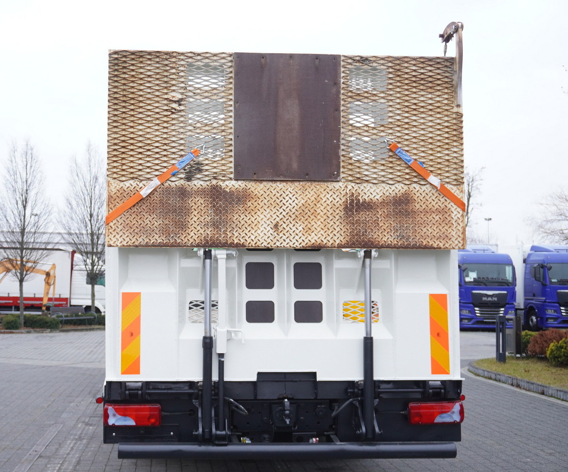 MAN TGS 35.360 E5 8x2 / HDS HIAB XS 166 HIDUO / 6.2 t lifting capacity / 12 m reach - Camion porte-voitures, Camion grue: photos 3 MAN TGS 35.360 E5 8x2 / HDS HIAB XS 166 HIDUO / 6.2 t lifting capacity / 12 m reach - Camion porte-voitures, Camion grue: photos 3