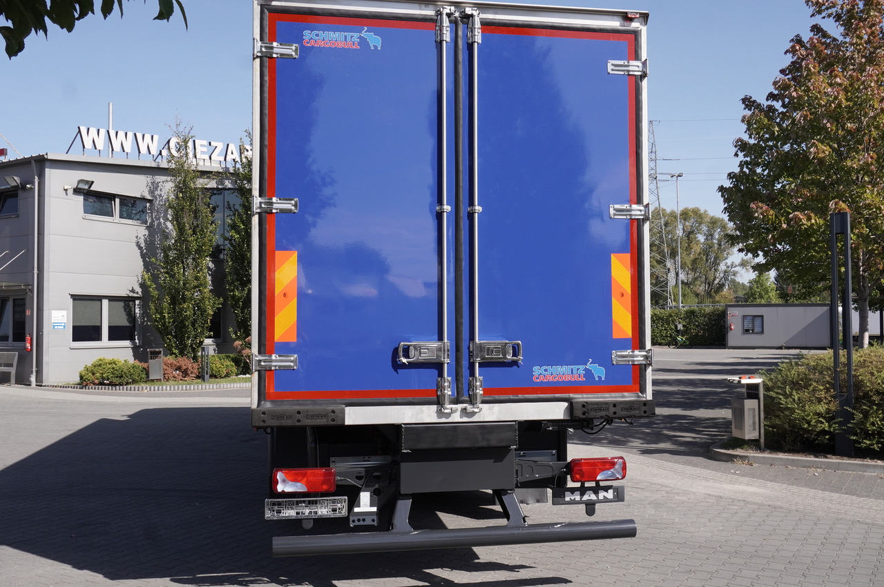 MAN TGX 26.500 E6 XXL / Schmitz 19 pallets / Thermoking / steering axle - Camion frigorifique: photos 4 MAN TGX 26.500 E6 XXL / Schmitz 19 pallets / Thermoking / steering axle - Camion frigorifique: photos 4