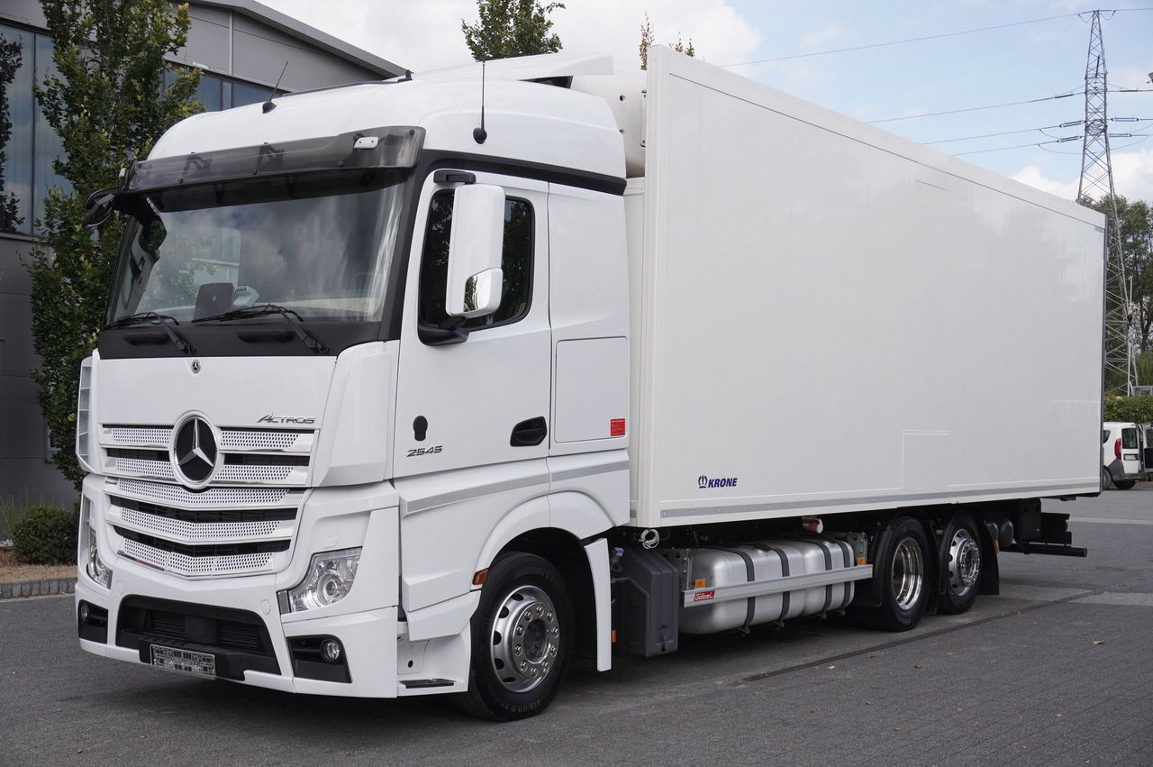 MERCEDES-BENZ Actros 2545 MP5 6×2 E6 / KRONE REFRIGERATOR 40 pallets Bitemperature Doppelstock / high 2.7m - Camion frigorifique: photos 1 MERCEDES-BENZ Actros 2545 MP5 6×2 E6 / KRONE REFRIGERATOR 40 pallets Bitemperature Doppelstock / high 2.7m - Camion frigorifique: photos 1