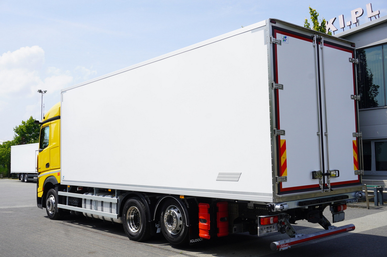 MERCEDES-BENZ Actros 2545 MP5 6×2 E6 / NEW Igloocar refrigerator / 19 pallets - Camion frigorifique: photos 3 MERCEDES-BENZ Actros 2545 MP5 6×2 E6 / NEW Igloocar refrigerator / 19 pallets - Camion frigorifique: photos 3