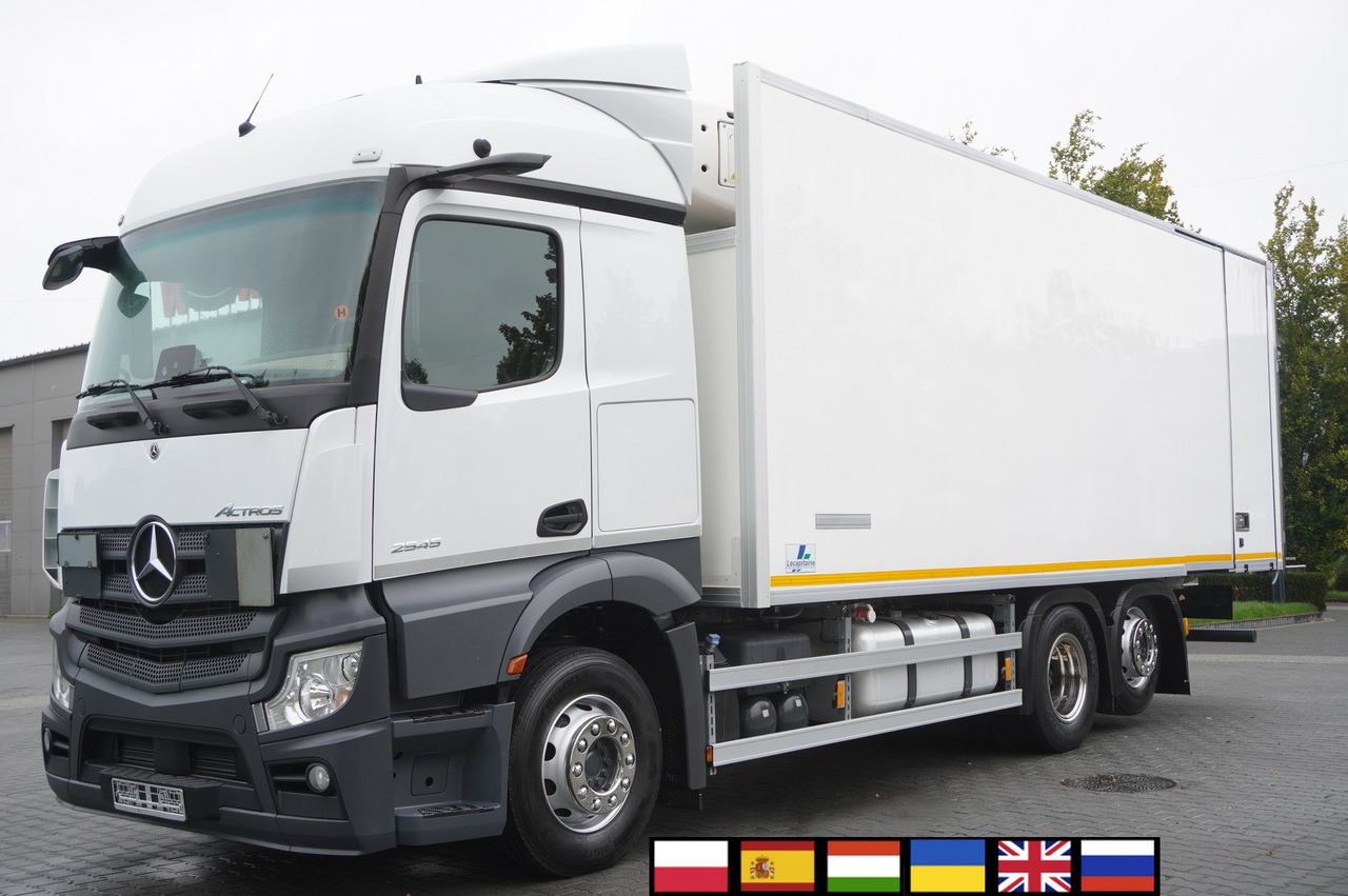 MERCEDES-BENZ Actros 2545 MP5 / Lecapitaine 18 EPAL refrigerator / Bitemperature / Carrier Supra 850 MT / ADR AT - Camion frigorifique: photos 1 MERCEDES-BENZ Actros 2545 MP5 / Lecapitaine 18 EPAL refrigerator / Bitemperature / Carrier Supra 850 MT / ADR AT - Camion frigorifique: photos 1