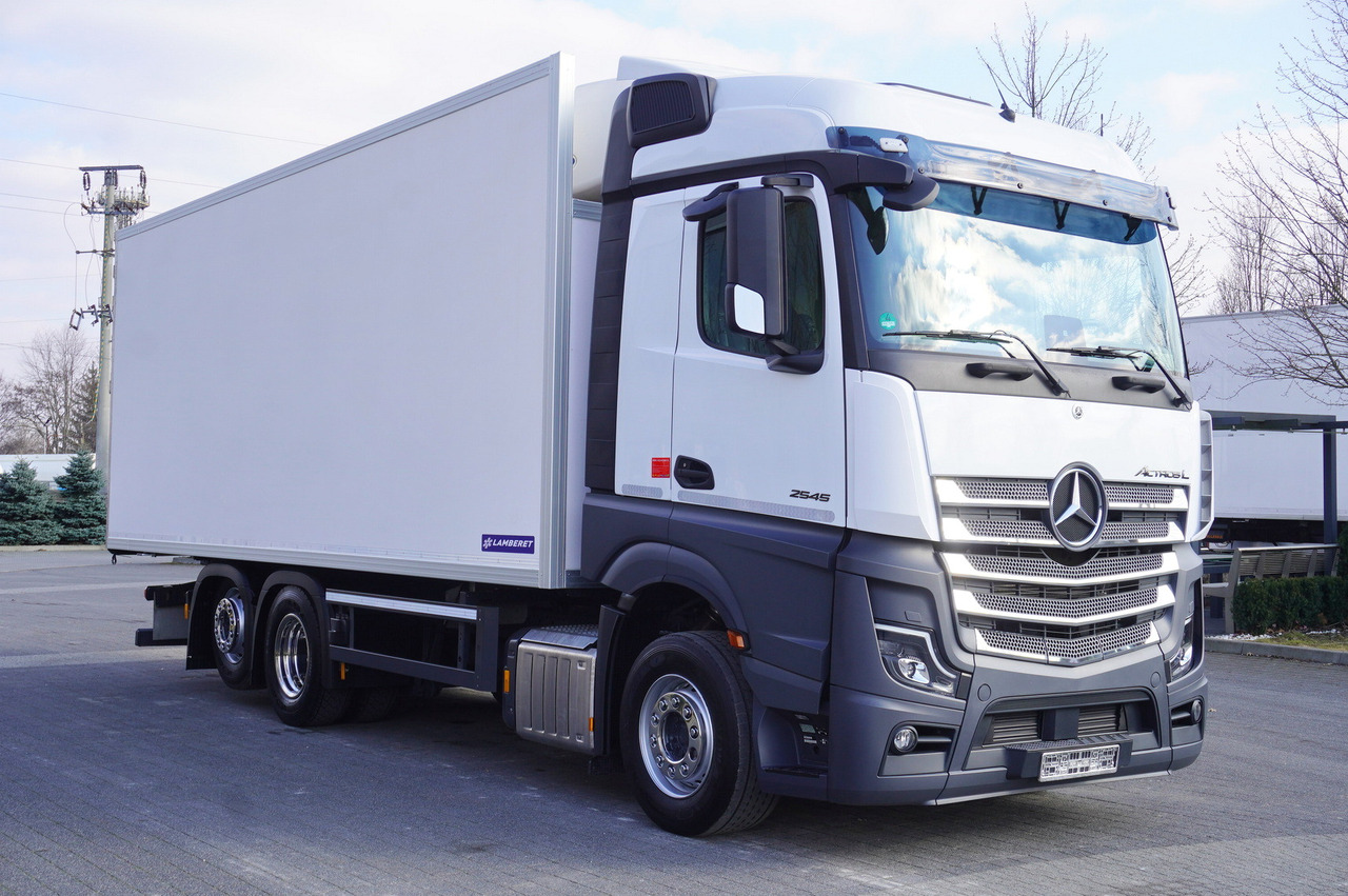 MERCEDES-BENZ Actros L 2545 / NEW Lamberet refrigerator / 2023 / 140 tho. km - Camion frigorifique: photos 1 MERCEDES-BENZ Actros L 2545 / NEW Lamberet refrigerator / 2023 / 140 tho. km - Camion frigorifique: photos 1
