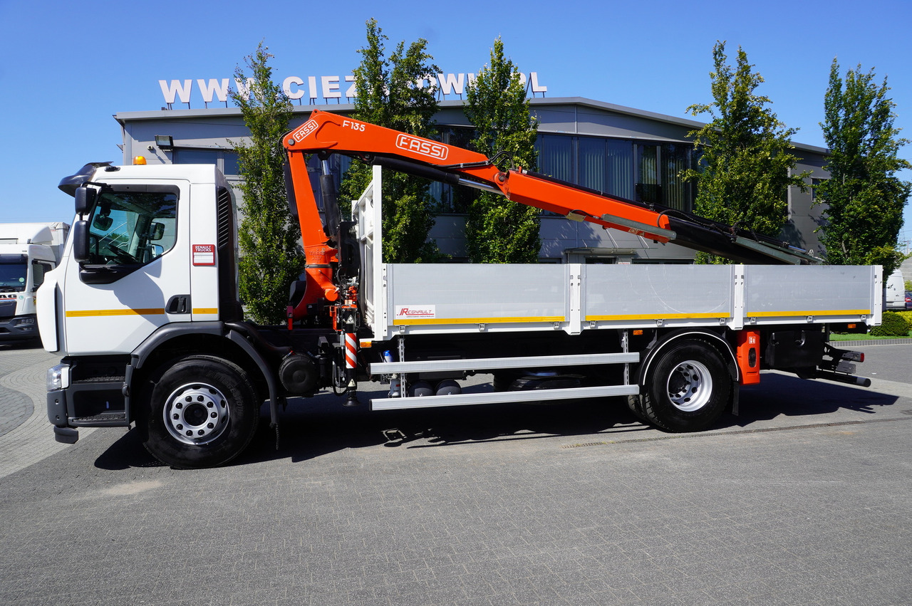 RENAULT C280 DTI 8 / FASSI crane 5.6 T / range 8 m / Flatbed 15 EPAL - Camion plateau, Camion grue: photos 2 RENAULT C280 DTI 8 / FASSI crane 5.6 T / range 8 m / Flatbed 15 EPAL - Camion plateau, Camion grue: photos 2