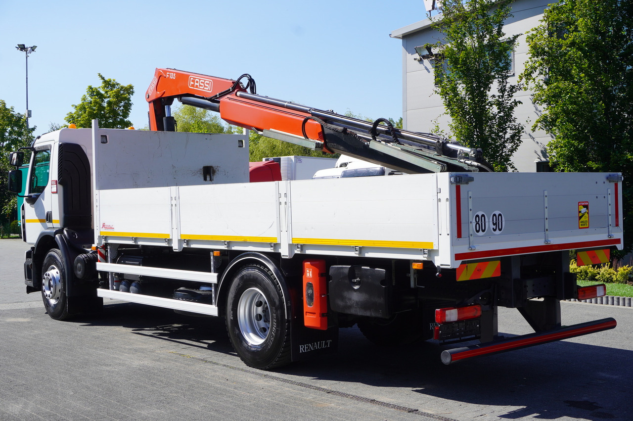 RENAULT C280 DTI 8 / FASSI crane 5.6 T / range 8 m / Flatbed 15 EPAL - Camion grue: photos 2 RENAULT C280 DTI 8 / FASSI crane 5.6 T / range 8 m / Flatbed 15 EPAL - Camion grue: photos 2