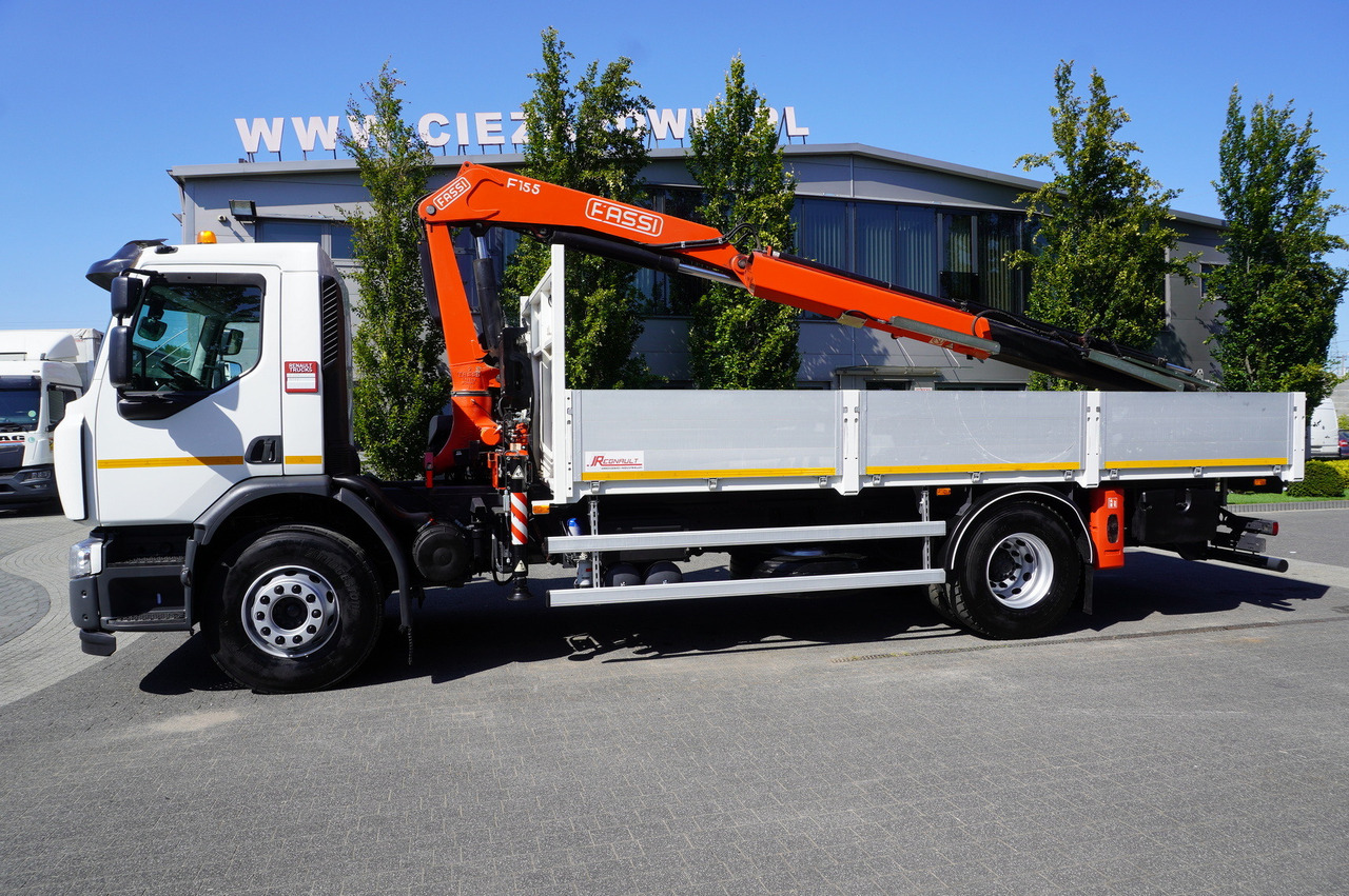 RENAULT C320 P 4x2 / FASSI crane 6.2 T / range 10 m / Flatbed 15 EPAL / 50 tho. km! - Camion grue: photos 2 RENAULT C320 P 4x2 / FASSI crane 6.2 T / range 10 m / Flatbed 15 EPAL / 50 tho. km! - Camion grue: photos 2