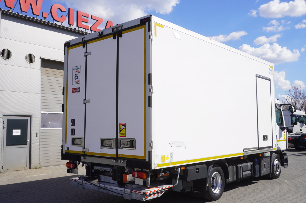 RENAULT D12 / Lamberet refrigerated truck / Dhollandia tail lift 1500 kg / 130 thousand km !! - Camion frigorifique: photos 3 RENAULT D12 / Lamberet refrigerated truck / Dhollandia tail lift 1500 kg / 130 thousand km !! - Camion frigorifique: photos 3