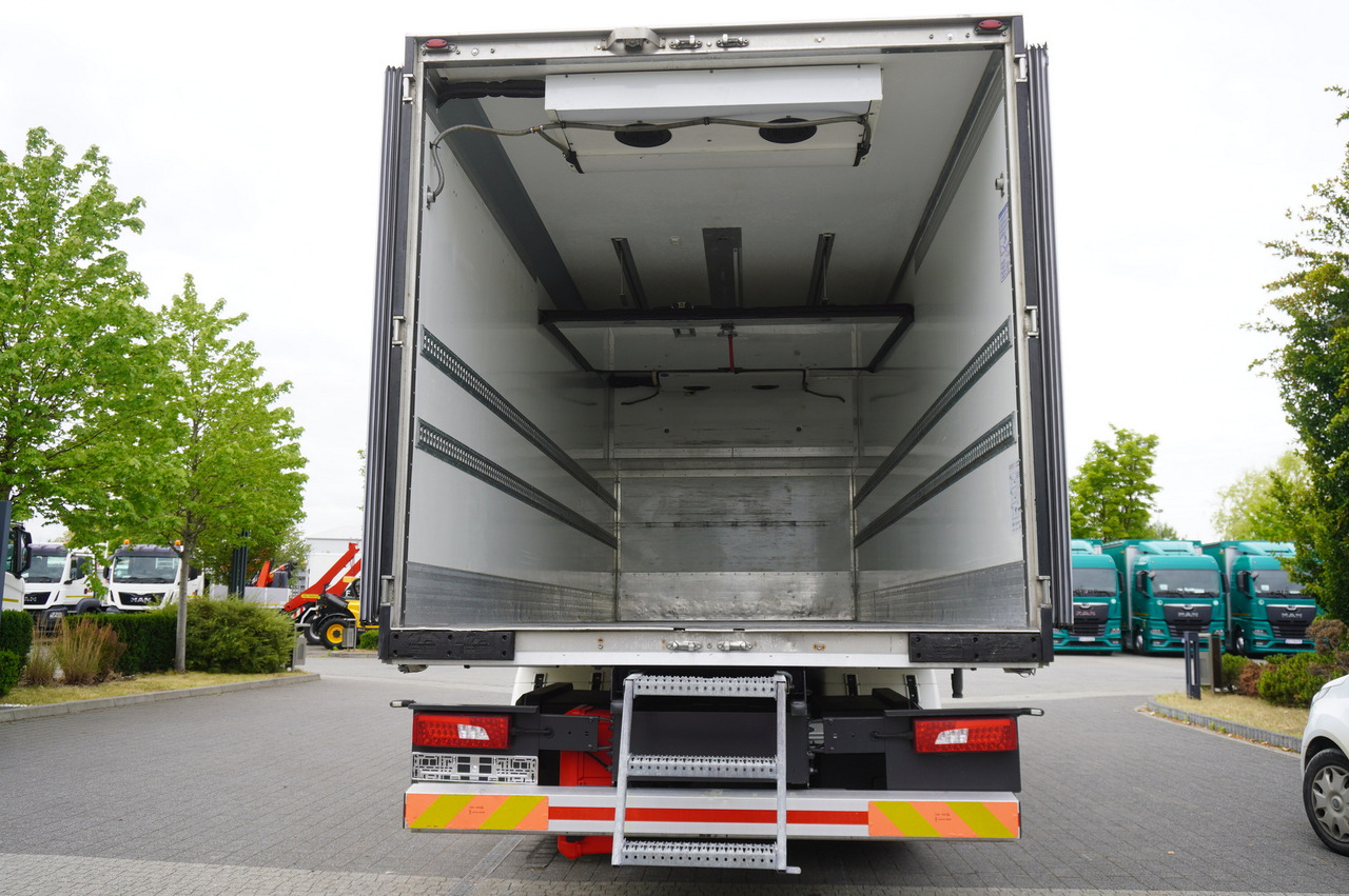 SCANIA R500 / Lecapitaine refrigerator / Carrier Supra 950 / steered 3rd axle - Camion frigorifique: photos 4 SCANIA R500 / Lecapitaine refrigerator / Carrier Supra 950 / steered 3rd axle - Camion frigorifique: photos 4
