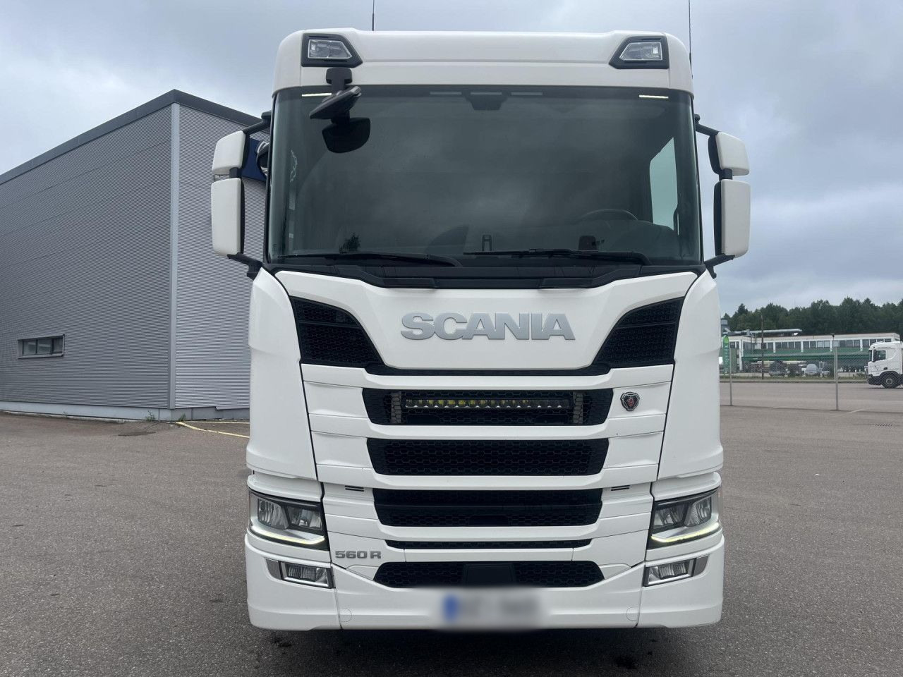 SCANIA R560 B8x4*4 / Chassis / sleeper cab / Power take-off - Châssis cabine: photos 4 SCANIA R560 B8x4*4 / Chassis / sleeper cab / Power take-off - Châssis cabine: photos 4