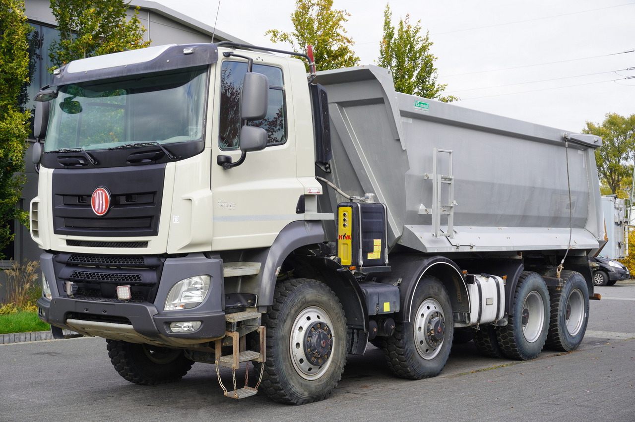 TATRA Phoenix 8x8 Twin-Steer Quad/A dump truck / 30 tho. km - Tombereau rigide: photos 2 TATRA Phoenix 8x8 Twin-Steer Quad/A dump truck / 30 tho. km - Tombereau rigide: photos 2