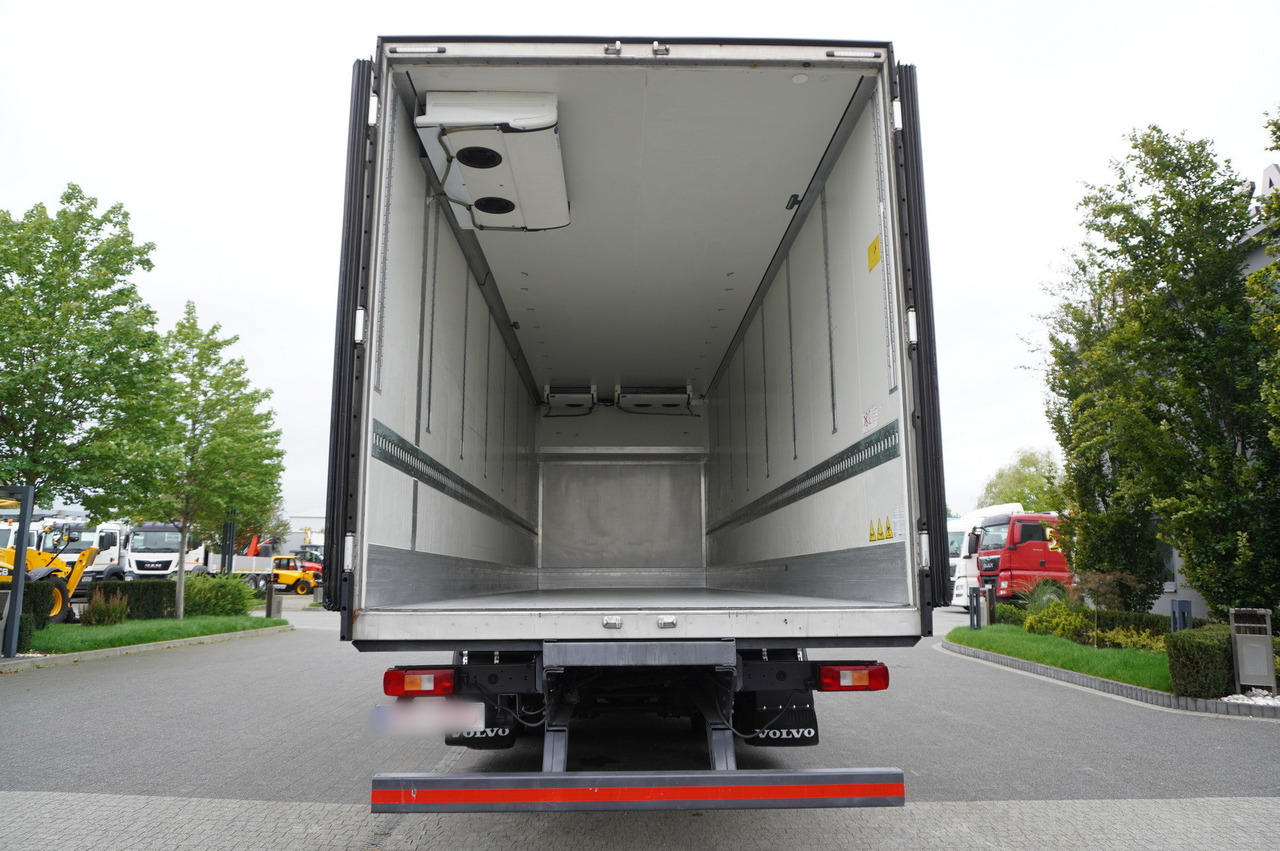 VOLVO FH 460 / Krone refrigerator 23 EPAL! / Carrier Supra 1250 MT Silent / Multitemperature / Steered axle - Camion frigorifique: photos 4 VOLVO FH 460 / Krone refrigerator 23 EPAL! / Carrier Supra 1250 MT Silent / Multitemperature / Steered axle - Camion frigorifique: photos 4
