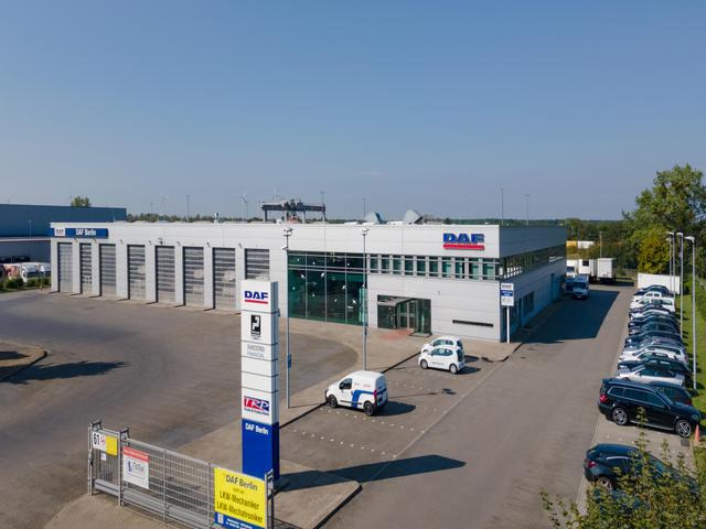 DAF XB 290 FA 16 to. Curtainsider LBW 1.5 AHK - Camion à rideaux coulissants: photos 2 DAF XB 290 FA 16 to. Curtainsider LBW 1.5 AHK - Camion à rideaux coulissants: photos 2