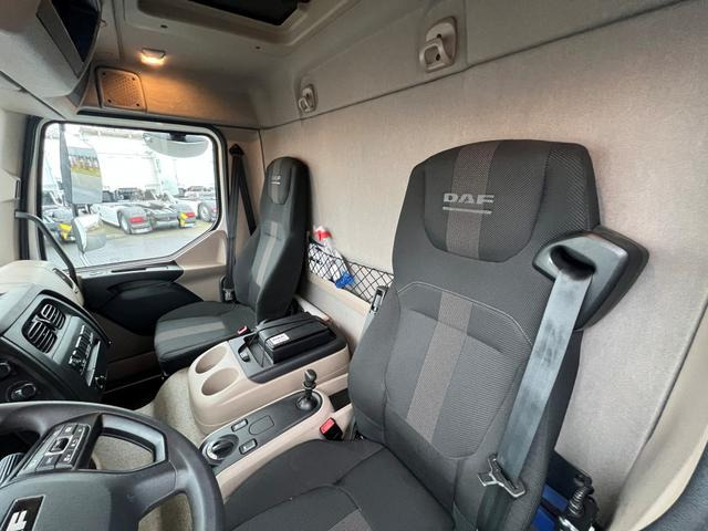 DAF XB 290 FA 16 to. Curtainsider LBW 1.5 Tonnen AHK - Camion à rideaux coulissants: photos 3 DAF XB 290 FA 16 to. Curtainsider LBW 1.5 Tonnen AHK - Camion à rideaux coulissants: photos 3