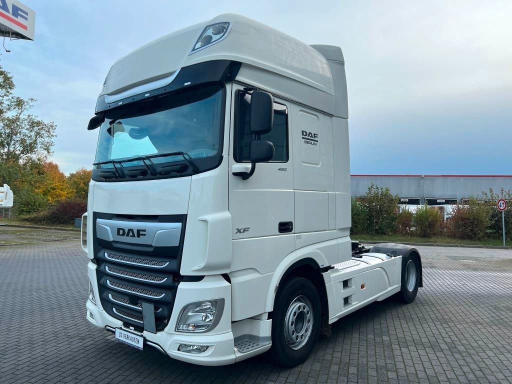 DAF XF 480 FT SSC Retarder Standklima 2-K Hydraulik - Tracteur routier: photos 2 DAF XF 480 FT SSC Retarder Standklima 2-K Hydraulik - Tracteur routier: photos 2
