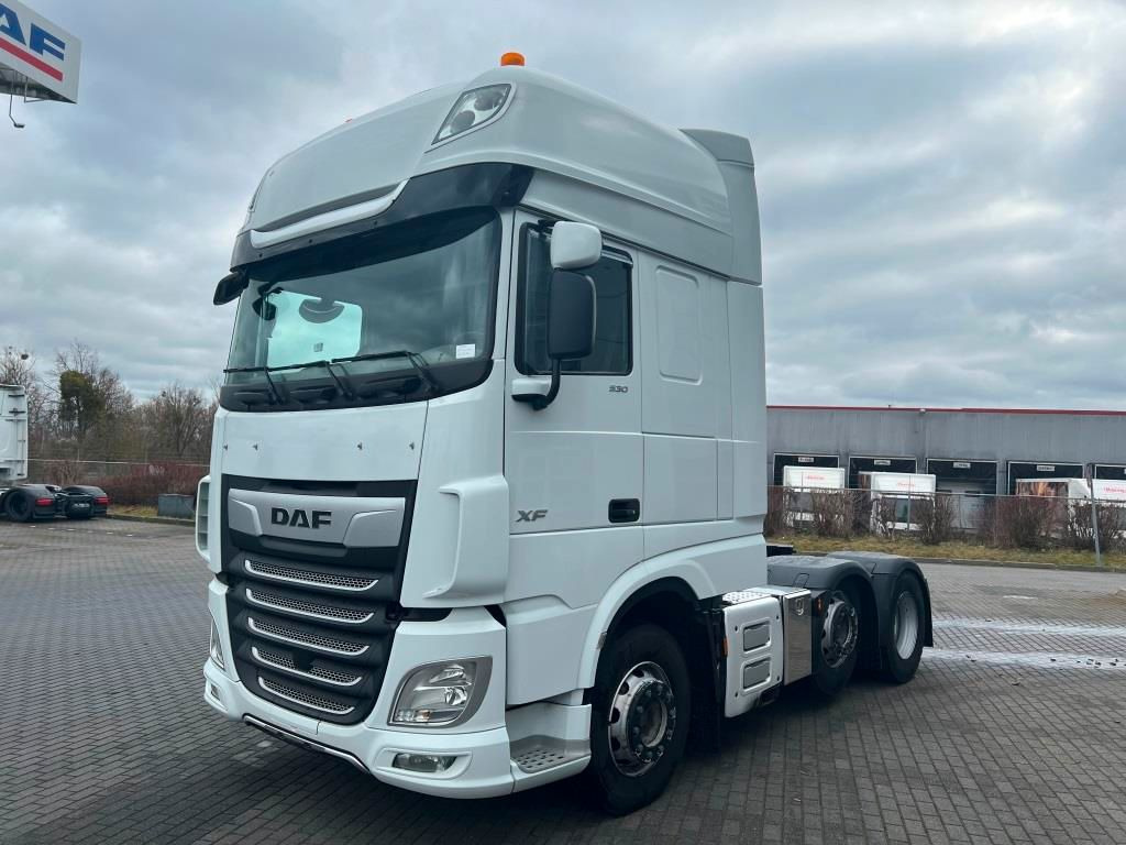 DAF XF 530 FTG 6x2 Retarder Liftlenkachse zZGG 64.5t - Tracteur routier: photos 2 DAF XF 530 FTG 6x2 Retarder Liftlenkachse zZGG 64.5t - Tracteur routier: photos 2