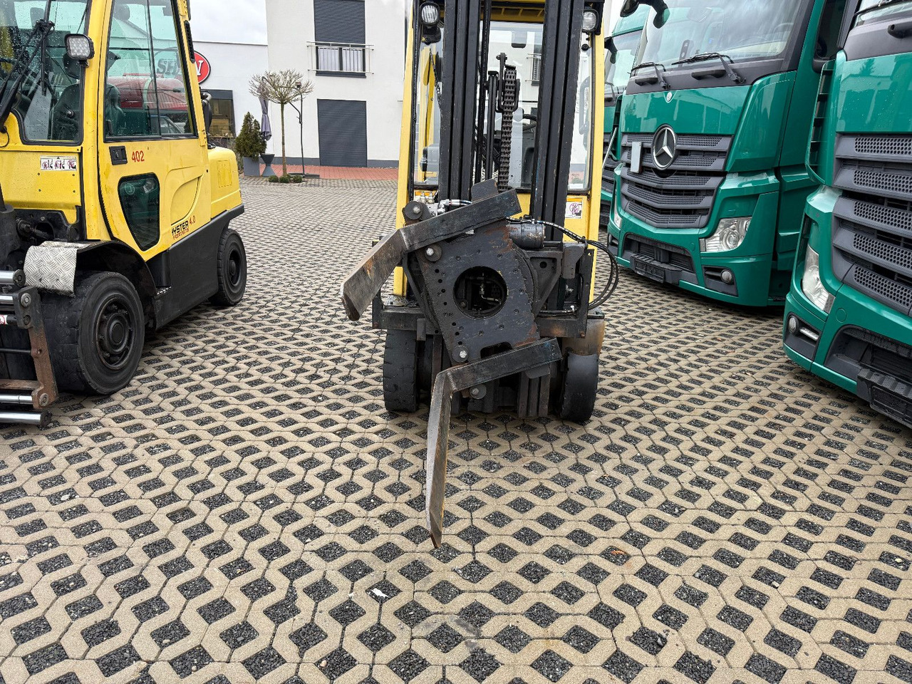 Hyster H1,6 FT drehbare Klammergabel Hyster H1,6 FT drehbare Klammergabel - Chariot élévateur à gaz: photos 3 Hyster H1,6 FT drehbare Klammergabel Hyster H1,6 FT drehbare Klammergabel - Chariot élévateur à gaz: photos 3