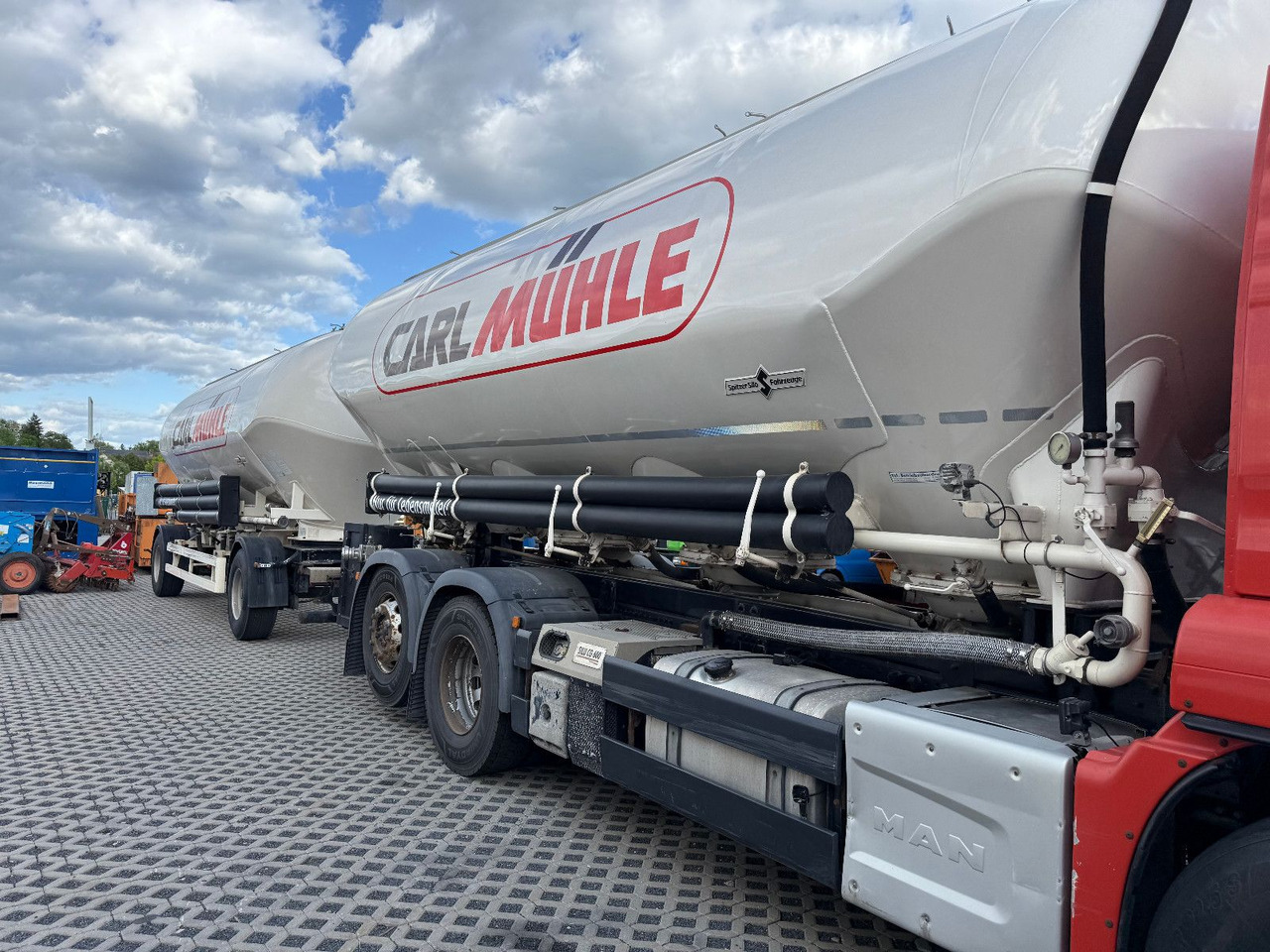 MAN TGS 26,440 Silo 31m³ Getreide Staub Rieselgüter - Camion hydrocureur: photos 5 MAN TGS 26,440 Silo 31m³ Getreide Staub Rieselgüter - Camion hydrocureur: photos 5