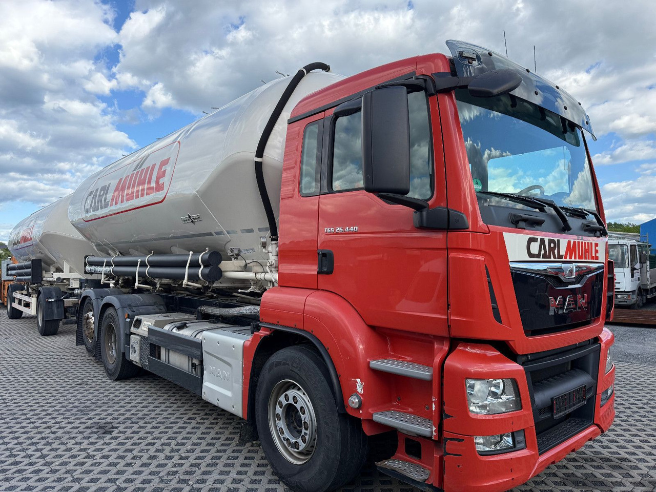 MAN TGS 26,440 Silo 31m³ Getreide Staub Rieselgüter - Camion hydrocureur: photos 3 MAN TGS 26,440 Silo 31m³ Getreide Staub Rieselgüter - Camion hydrocureur: photos 3