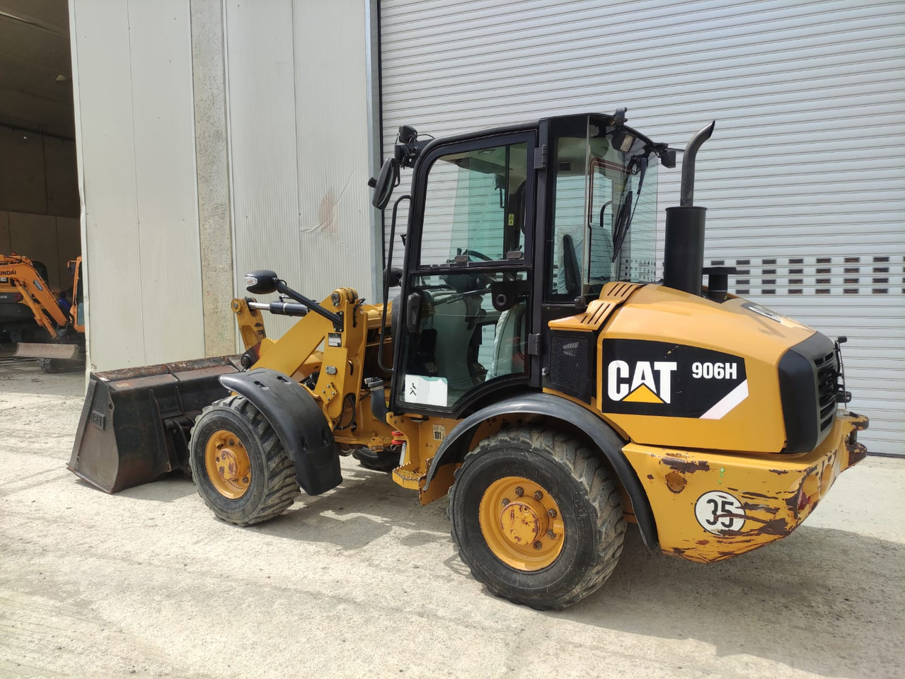 CATERPILLAR 906H - Chargeuse sur pneus: photos 4 CATERPILLAR 906H - Chargeuse sur pneus: photos 4