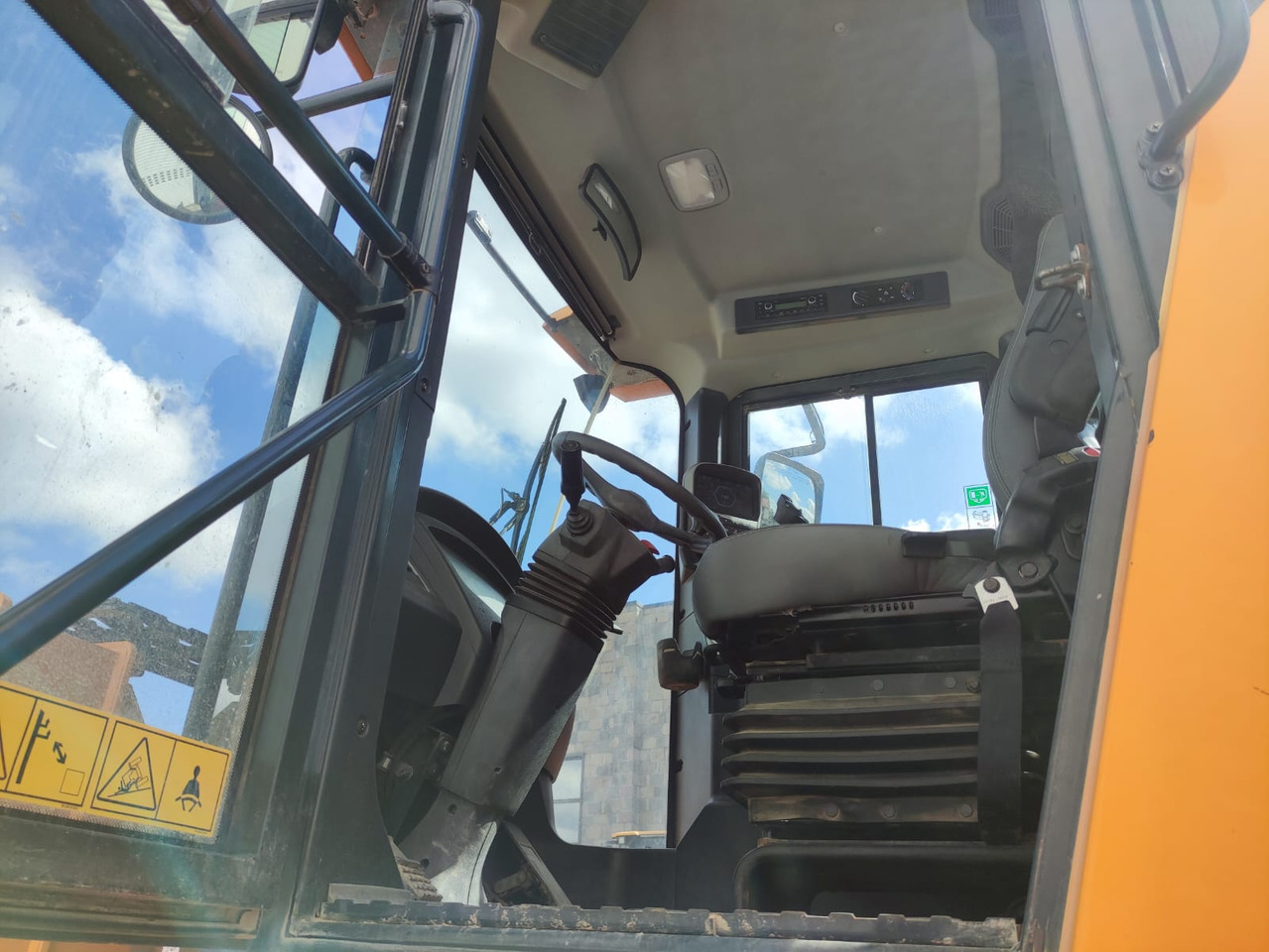 HYUNDAI HL955 - Chargeuse sur pneus: photos 5 HYUNDAI HL955 - Chargeuse sur pneus: photos 5