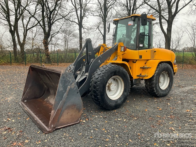 1998 Volvo L45 Wheel Loader - Chargeuse sur pneus: photos 2 1998 Volvo L45 Wheel Loader - Chargeuse sur pneus: photos 2