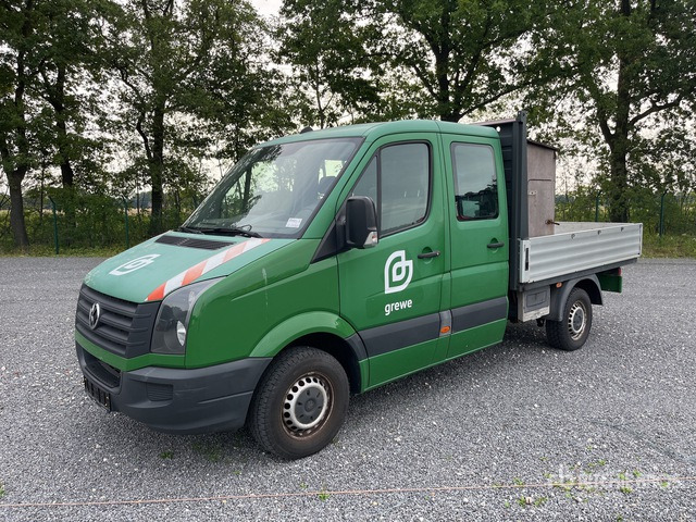 2015 Volkswagen Crafter 4x2 Crew Cab Flatbed Truck - Camion plateau: photos 1 2015 Volkswagen Crafter 4x2 Crew Cab Flatbed Truck - Camion plateau: photos 1
