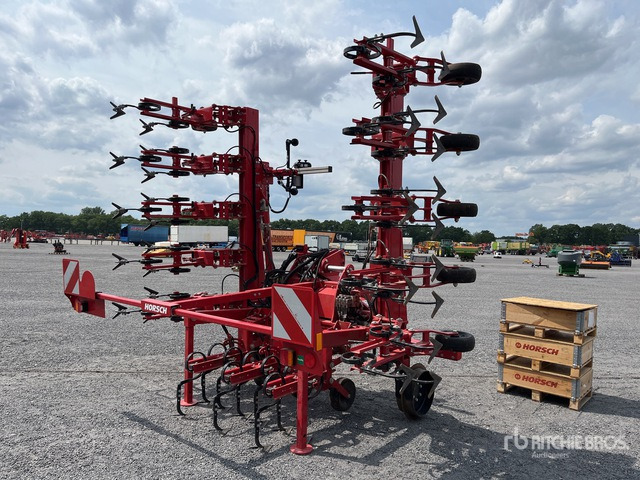 2021 Horsch Transformer 6VF 6 m 3-Point Unkrautstriegel - Outils du sol: photos 3 2021 Horsch Transformer 6VF 6 m 3-Point Unkrautstriegel - Outils du sol: photos 3