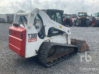 BOBCAT T300 - Chargeuse compacte sur chenilles: photos 3 BOBCAT T300 - Chargeuse compacte sur chenilles: photos 3