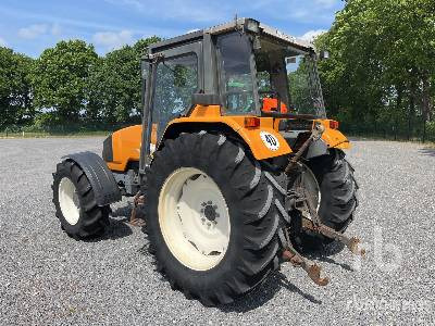 RENAULT CERES 85X TWINS (Inoperable) - Tracteur agricole: photos 2 RENAULT CERES 85X TWINS (Inoperable) - Tracteur agricole: photos 2