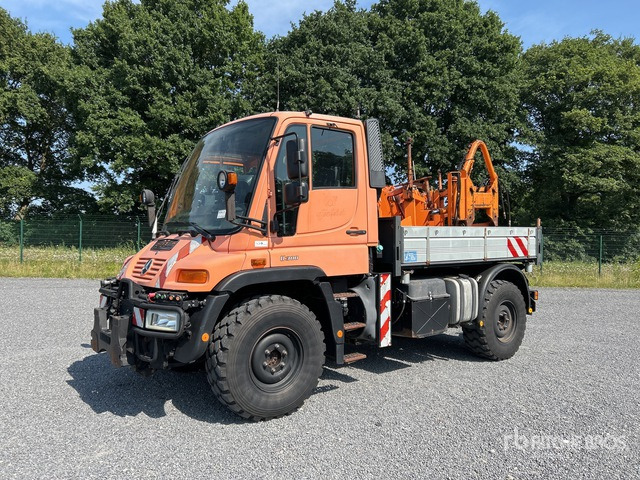 2004 Mercedes-Benz Unimog U300 4x4 Utility Truck - Véhicule de voirie/ Spécial: photos 1 2004 Mercedes-Benz Unimog U300 4x4 Utility Truck - Véhicule de voirie/ Spécial: photos 1