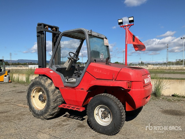 1997 Manitou M26.2 2600 kg 4x2 Rough Terrain Forklift - Chariot tout terrain: photos 3 1997 Manitou M26.2 2600 kg 4x2 Rough Terrain Forklift - Chariot tout terrain: photos 3