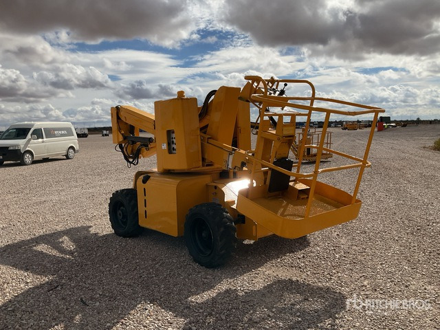 1999 Haulotte HA12D 2WD Diesel Articulating Boom Lift - Nacelle articulée: photos 3 1999 Haulotte HA12D 2WD Diesel Articulating Boom Lift - Nacelle articulée: photos 3