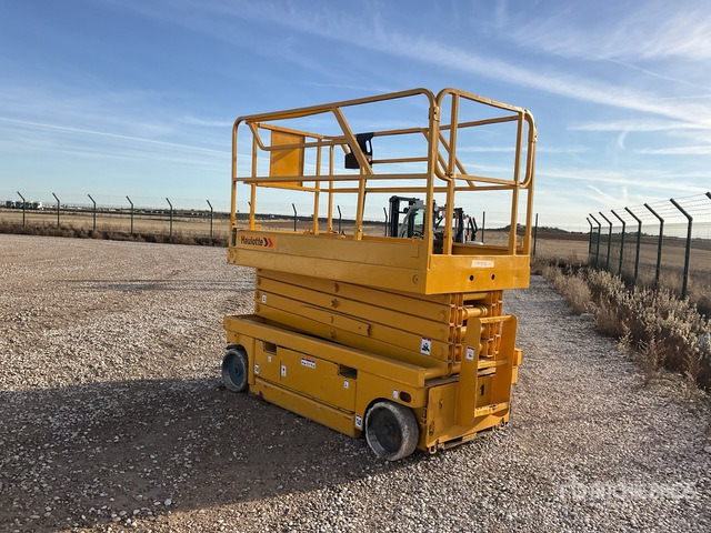 2002 Haulotte Compact12 Scissor Lift - Nacelle ciseaux: photos 2 2002 Haulotte Compact12 Scissor Lift - Nacelle ciseaux: photos 2