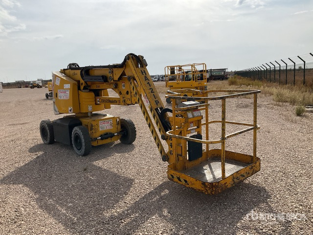 2002 Haulotte HA12IP 2WD Electric Articulating Boom Lift - Nacelle articulée: photos 4 2002 Haulotte HA12IP 2WD Electric Articulating Boom Lift - Nacelle articulée: photos 4