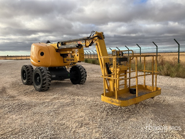 2003 Haulotte HA16PXNT 4WD Diesel Articulating Boom Lift - Nacelle articulée: photos 3 2003 Haulotte HA16PXNT 4WD Diesel Articulating Boom Lift - Nacelle articulée: photos 3