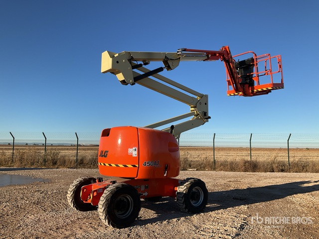2005 JLG 450AJ Series II 4WD Diesel Articulating Boom Lift - Nacelle articulée: photos 1 2005 JLG 450AJ Series II 4WD Diesel Articulating Boom Lift - Nacelle articulée: photos 1