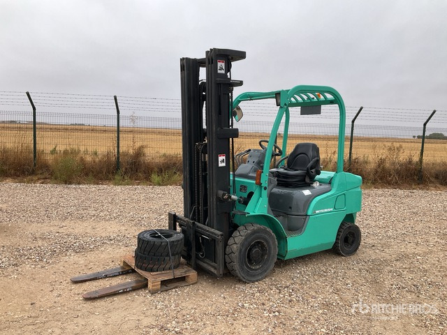 2006 Mitsubishi FD25N Forklift - Chariot élévateur diesel: photos 2 2006 Mitsubishi FD25N Forklift - Chariot élévateur diesel: photos 2