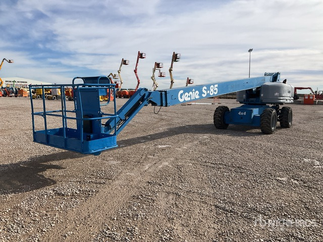 2007 Genie S85 4WD Diesel Telescopic Boom Lift - Nacelle télescopique: photos 3 2007 Genie S85 4WD Diesel Telescopic Boom Lift - Nacelle télescopique: photos 3