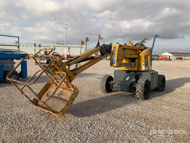 2007 Haulotte HA12PX 4WD Diesel Articulating Boom Lift - Nacelle articulée: photos 3 2007 Haulotte HA12PX 4WD Diesel Articulating Boom Lift - Nacelle articulée: photos 3