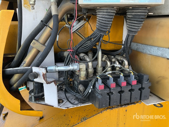 2007 Haulotte HA18PX 4WD Diesel Articulating Boom Lift - Nacelle articulée: photos 4 2007 Haulotte HA18PX 4WD Diesel Articulating Boom Lift - Nacelle articulée: photos 4