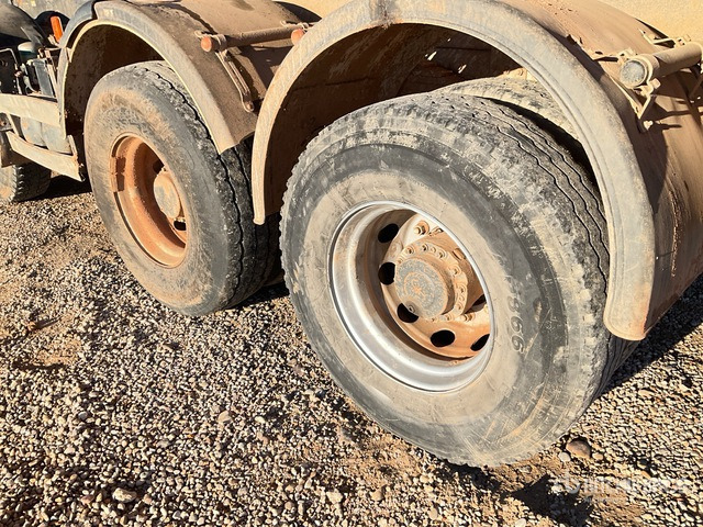 2007 Renault Kerax 410.42 8x4 Twin-Steer Tri/A Dump Truck - Camion benne: photos 5 2007 Renault Kerax 410.42 8x4 Twin-Steer Tri/A Dump Truck - Camion benne: photos 5