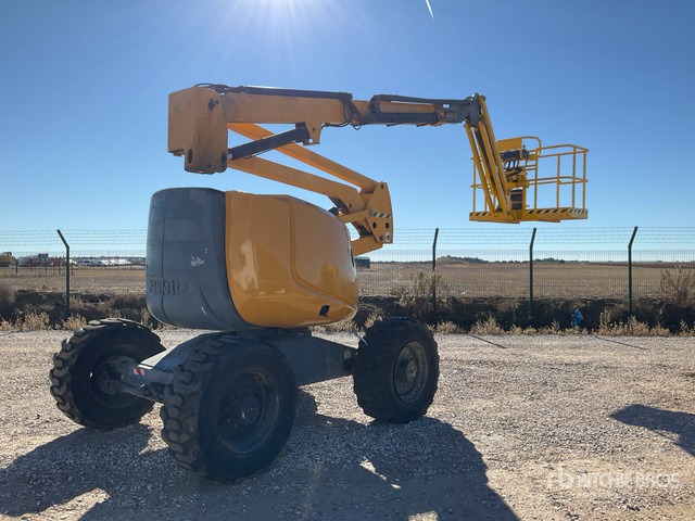 2008 Haulotte HA16PXNT 4WD Diesel Articulating Boom Lift - Nacelle articulée: photos 2 2008 Haulotte HA16PXNT 4WD Diesel Articulating Boom Lift - Nacelle articulée: photos 2