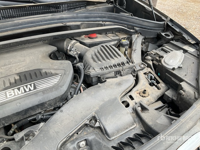 2020 BMW X1 20 XDrive Automobile - Voiture: photos 5 2020 BMW X1 20 XDrive Automobile - Voiture: photos 5