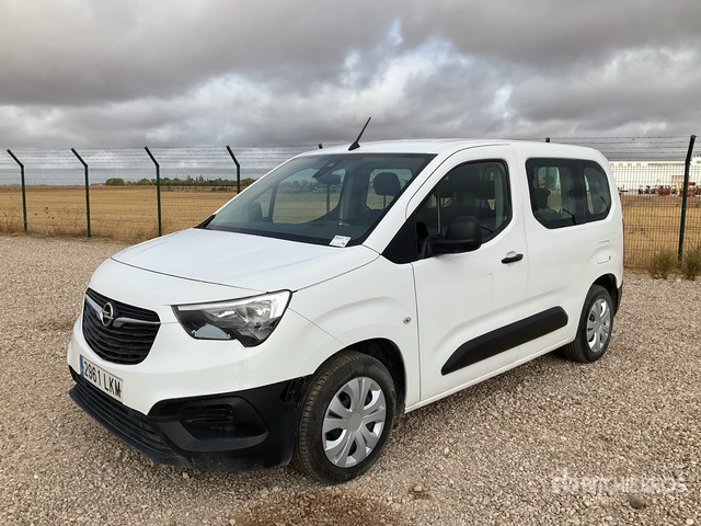 2020 Opel Combo Passenger Van - Minibus, Transport de personnes: photos 2 2020 Opel Combo Passenger Van - Minibus, Transport de personnes: photos 2