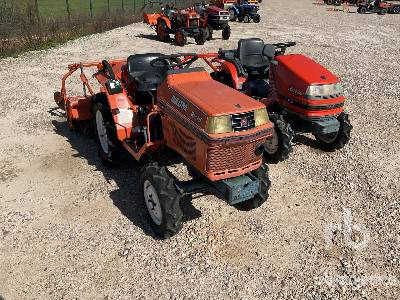 KUBOTA 4WD Quantity of (2) - Tracteur agricole: photos 4 KUBOTA 4WD Quantity of (2) - Tracteur agricole: photos 4
