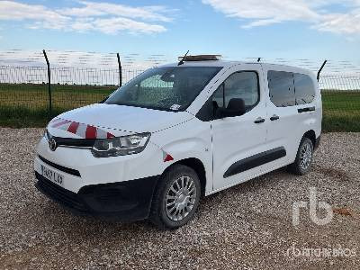 TOYOTA PROACE - Fourgon utilitaire: photos 1 TOYOTA PROACE - Fourgon utilitaire: photos 1
