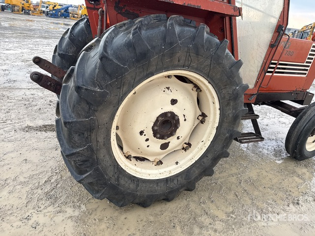 1983 Fiat 780 2WD Tractor - Tracteur agricole: photos 4 1983 Fiat 780 2WD Tractor - Tracteur agricole: photos 4