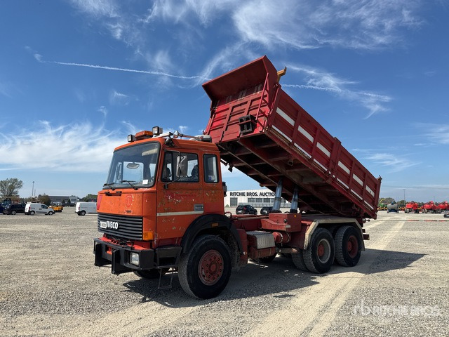 1988 Iveco 330-30 6x4 T/A Dump Truck - Camion benne: photos 2 1988 Iveco 330-30 6x4 T/A Dump Truck - Camion benne: photos 2